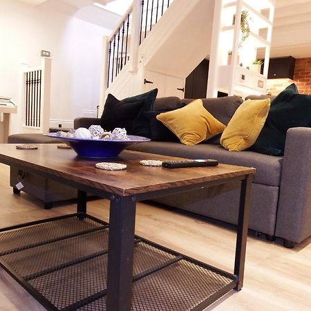 Newly Renovated Stunning Warehouse Apartment Bournemouth Eksteriør bilde