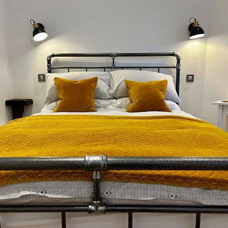 Newly Renovated Stunning Warehouse Apartment Bournemouth Eksteriør bilde