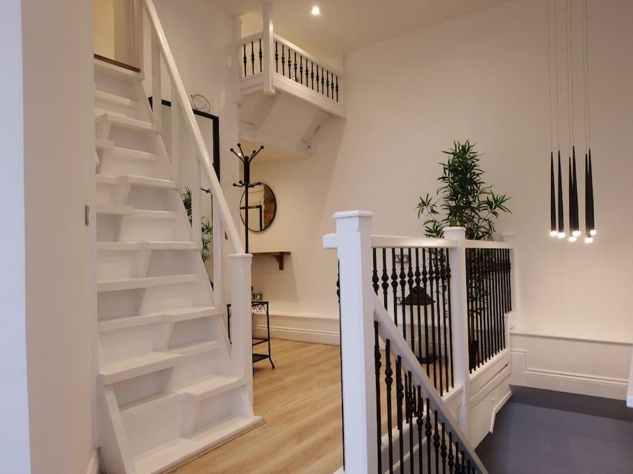Newly Renovated Stunning Warehouse Apartment Bournemouth Eksteriør bilde