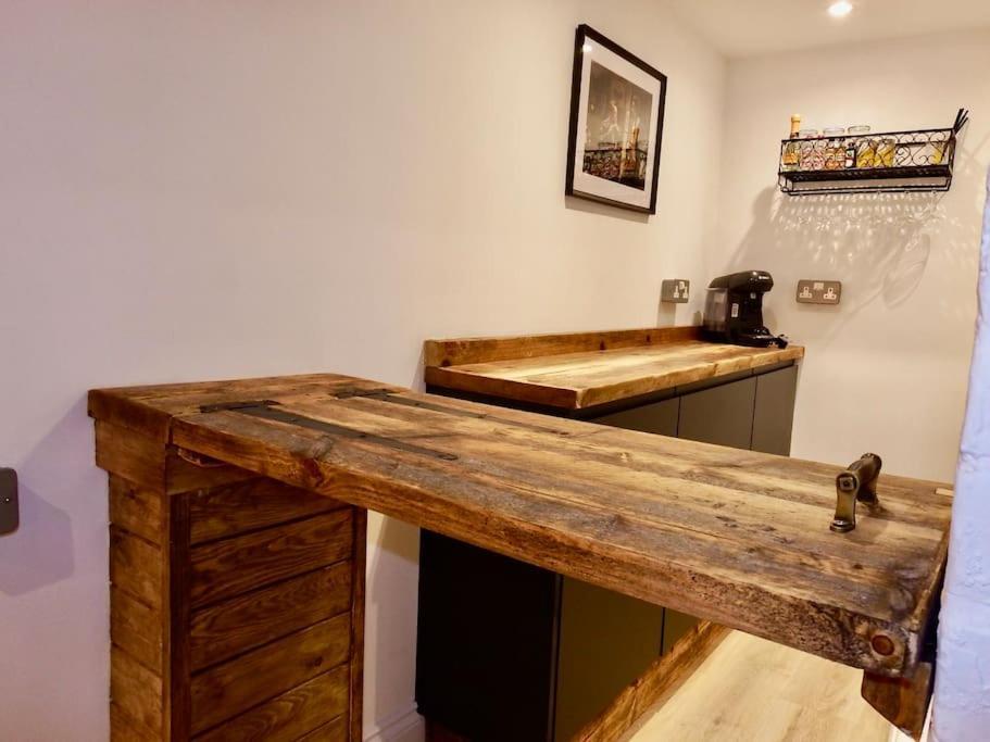Newly Renovated Stunning Warehouse Apartment Bournemouth Eksteriør bilde