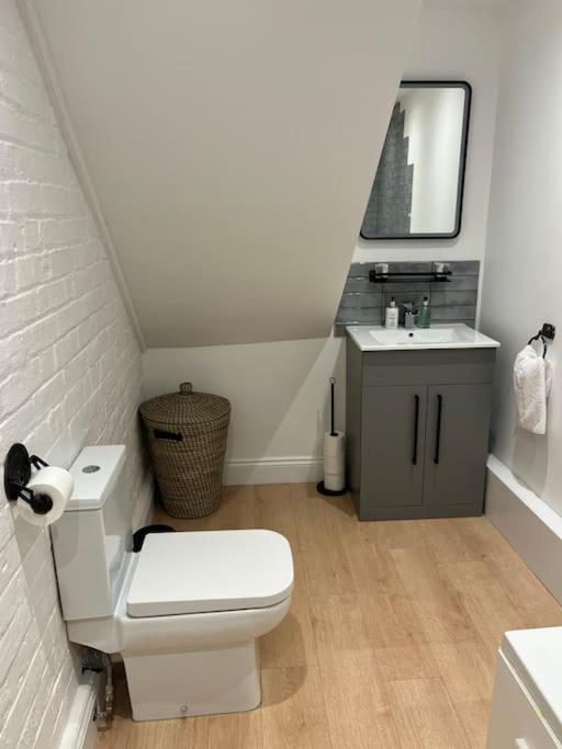 Newly Renovated Stunning Warehouse Apartment Bournemouth Eksteriør bilde