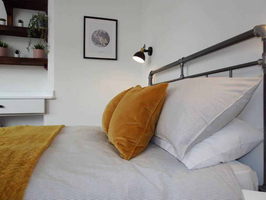 Newly Renovated Stunning Warehouse Apartment Bournemouth Eksteriør bilde