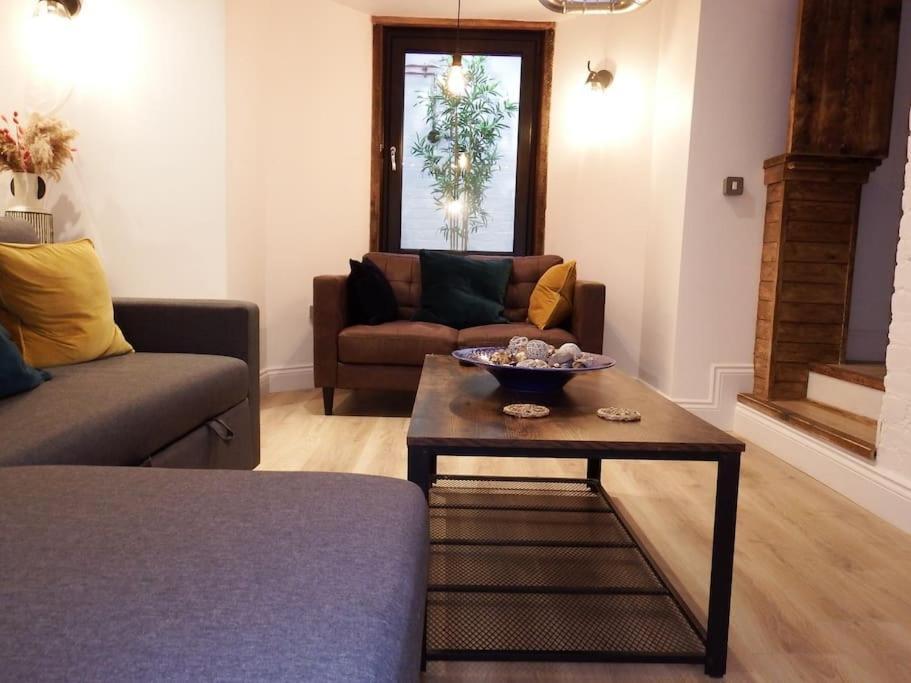 Newly Renovated Stunning Warehouse Apartment Bournemouth Eksteriør bilde