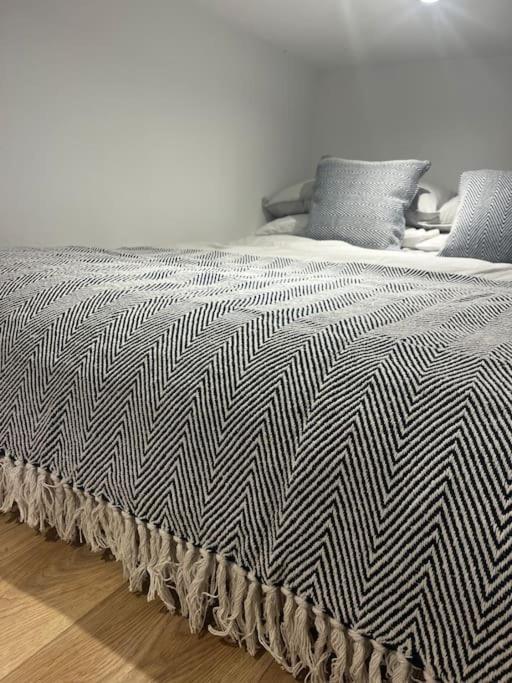 Newly Renovated Stunning Warehouse Apartment Bournemouth Eksteriør bilde