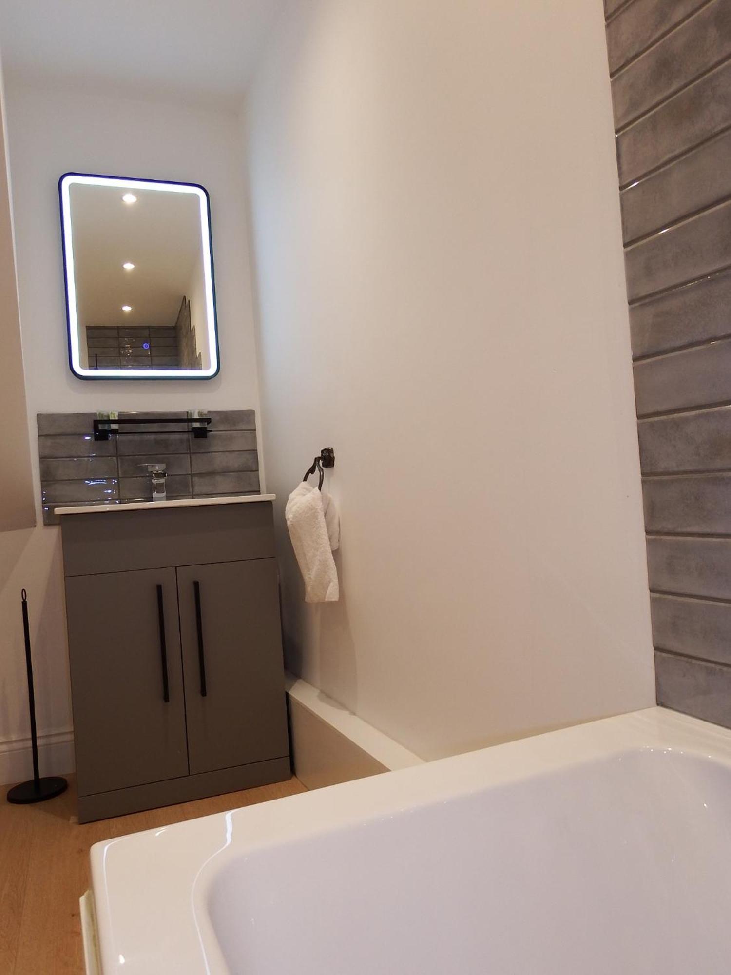 Newly Renovated Stunning Warehouse Apartment Bournemouth Eksteriør bilde